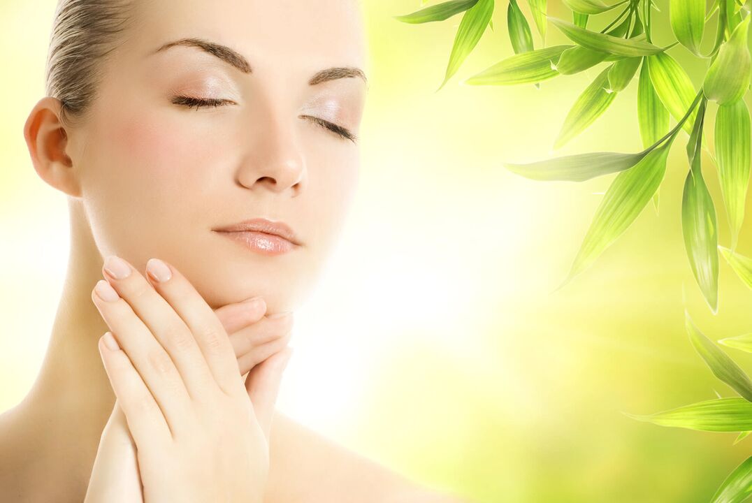 facial skin massage with rejuvenating oil